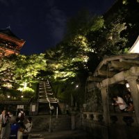 Kiyomizu-Dera de nuit